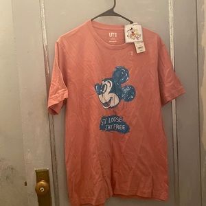 Brand new with tags Uniqlo mens t shirt